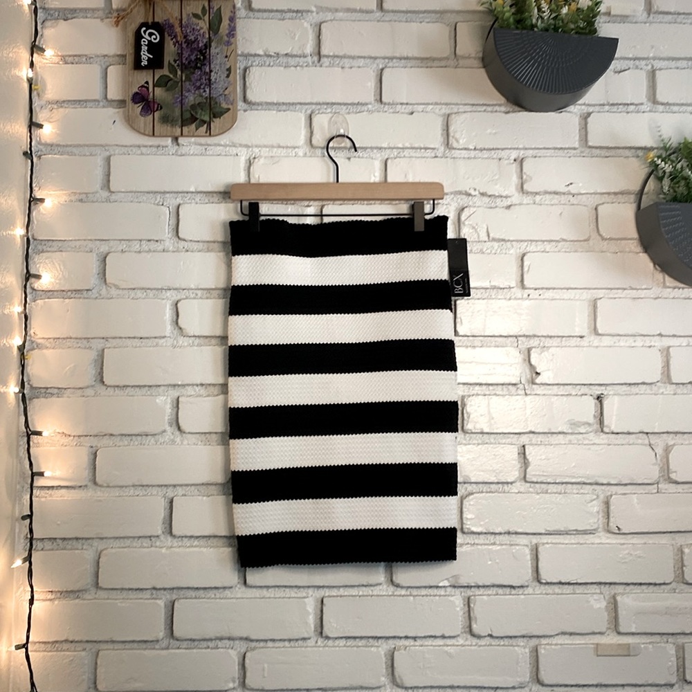 BCX black and  white striped shirt zig zag texture NWT